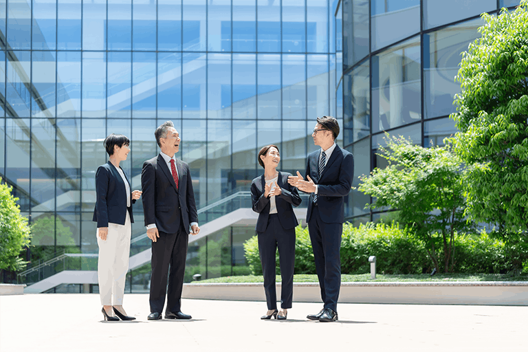 実際どれくらい効果が出た？業種別の成功事例比較表